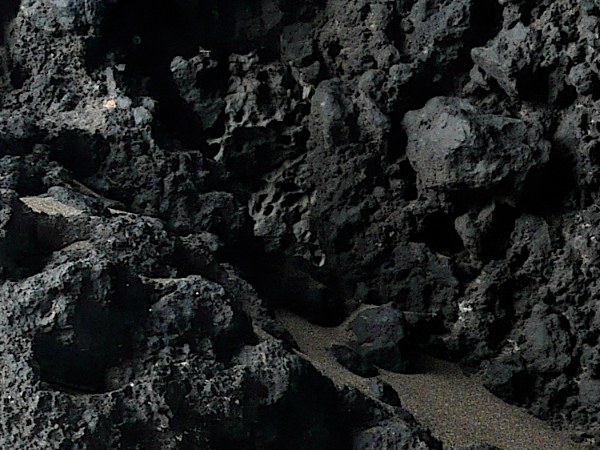 Lapillo vulcanico nero per aiuole e giardini